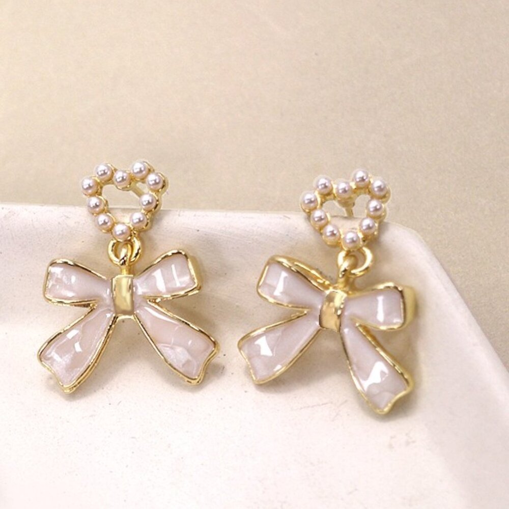 101. Bow Heart Pearl Drop Earrings